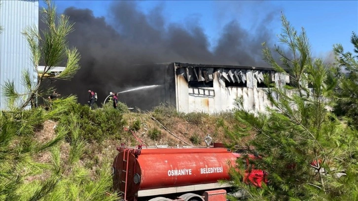 Osmaniye'de katı atık bertaraf tesisinde çıkan yangın kontrol altında