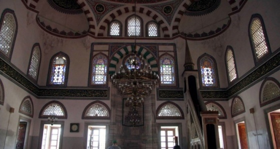 Osmanlı şaheseri Pertev Paşa Camii 437 yıldır sapasağlam ayakta