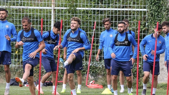 Osmanlıspor gençlerin enerjisiyle zirveye oynamak istiyor