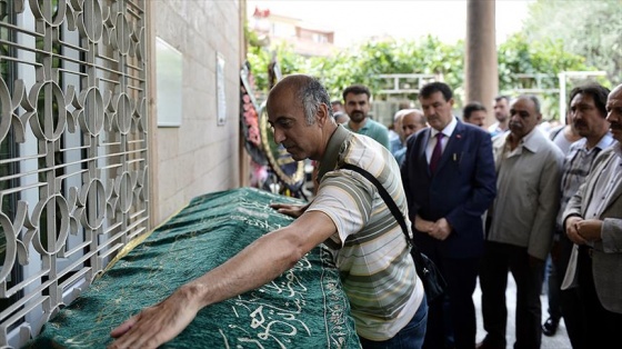 Otel havuzunda boğulan Atakan'ın cenazesi toprağa verildi