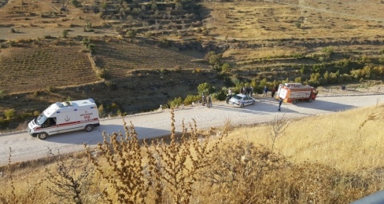 Otomobil çaya uçtu: 1 polis öldü, 1 polis yaralandı