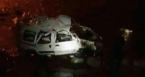 Otomobille gezmeye çıkan çocuklar kaza yaptı: 2 ölü, 3 yaralı