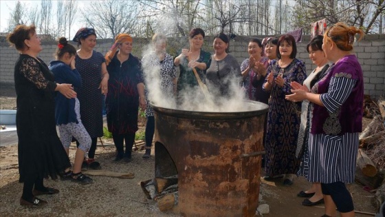 Özbekistan'da Nevruz Bayramı koronavirüs nedeniyle evlerde kutlanıyor