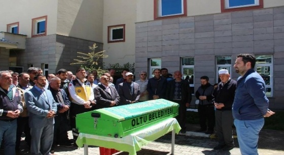 Özden'in ölümü Oltu Devlet Hastanesi'ni yasa boğdu