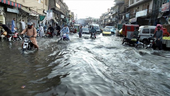 Pakistan’da sel: 24 ölü