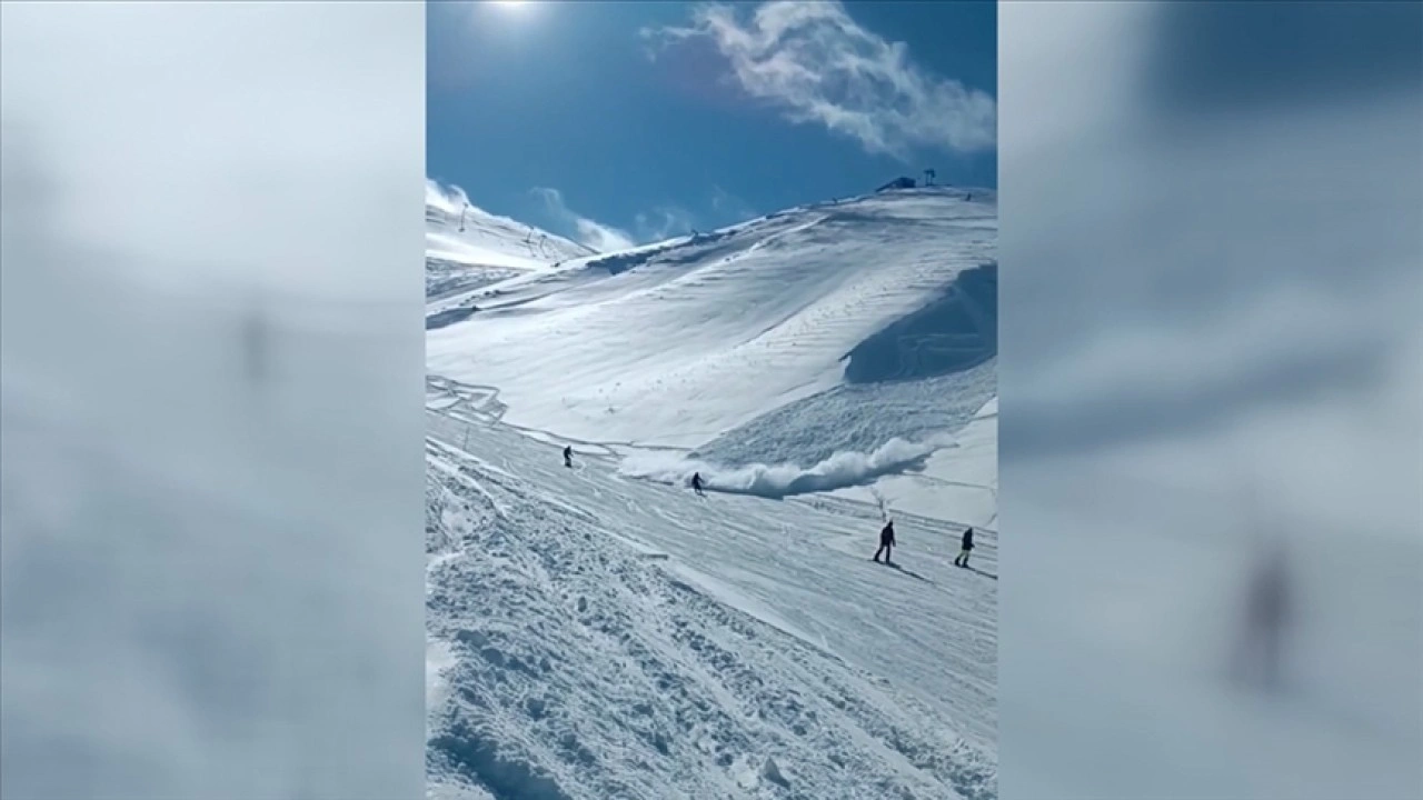 Palandöken Dağı'ndan düşen çığın bir kısmı kayak merkezinin kuzey pistine aktı