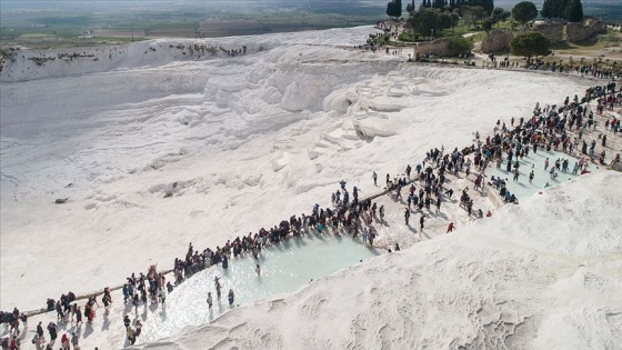 Pamukkale'ye üç ayda 1 milyon ziyaretçi