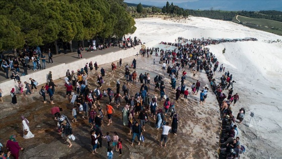 Pamukkale'ye ziyaretçi akını