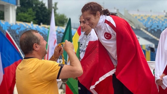 Para Atletizm Şampiyonası'nda Muhsine Gezer dünya şampiyonu oldu