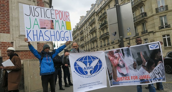 Paris’te 'Kaşıkçı' protestosu