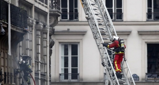 Paris'teki patlamada ölü sayısı artıyor