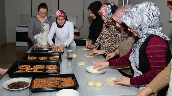 Pastacılık kursu ev hanımlarına ekmek kapısı oldu