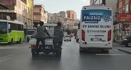 Patenli gençler, trafikte ölüme davetiye çıkarttı