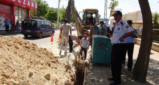 Patlayan doğal gaz borusu paniğe neden oldu