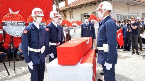 Pençe-Yıldırım Harekatı'nda şehit olan Uzman Çavuş Ahmet Asan son yolculuğuna uğurlandı