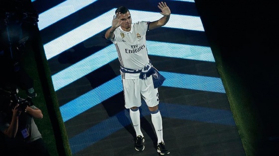 Pepe Real Madrid'den kötü ayrıldı