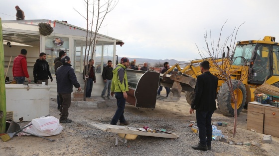 Peribacaları'nda yıkım sürüyor