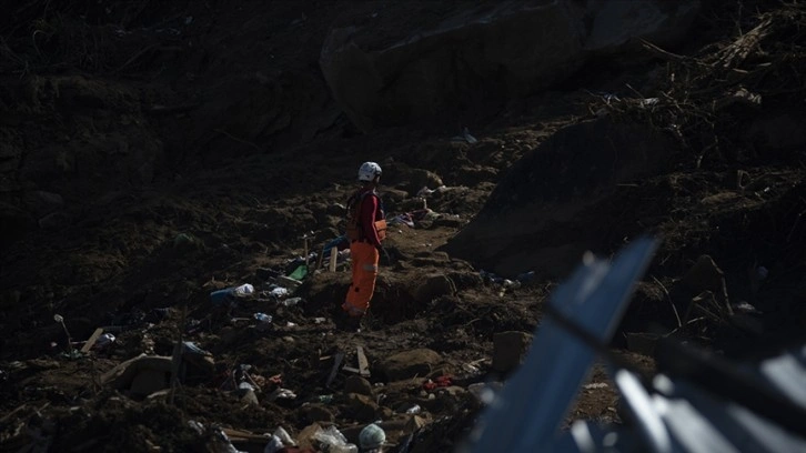 Peru'da heyelan nedeniyle yaklaşık 80 ev toprak altında kaldı