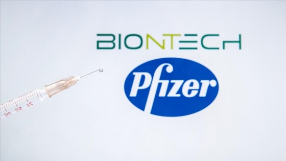 Pfizer ve BioNTech Avrupa'ya aşı tedarikini geçici süre azaltacak