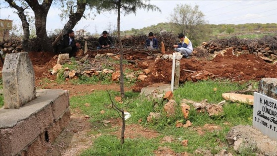 PKK'lı teröristlerin şehit ettiği işçinin cenazesi Diyarbakır'da toprağa verildi