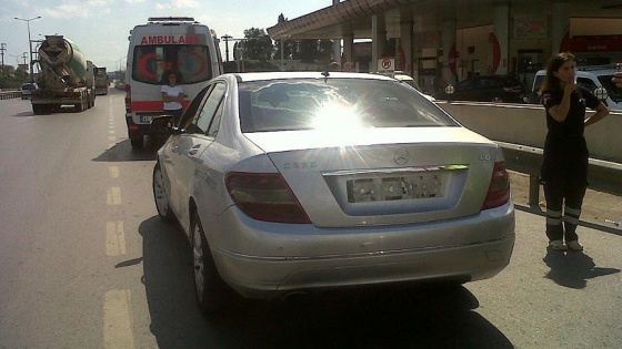 Polis kontrolü sırasında otomobilde ceset bulundu