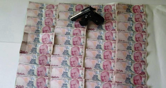 Polisin durdurduğu otomobilde 47 adet sahte banknot ele geçirildi