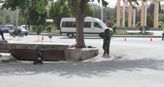 Polisin, şüpheli paket hassasiyeti sürüyor