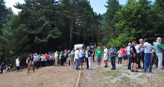 Protesto için gittiler piknik yaptılar