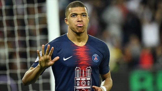 PSG, Mbappe'nin takımda kalacağını açıkladı