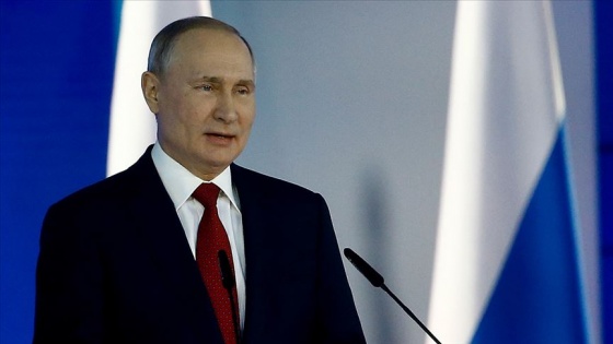 Putin, ABD'nin yeni başkanını tebrik etmek için 'resmi sonuçları' bekliyor