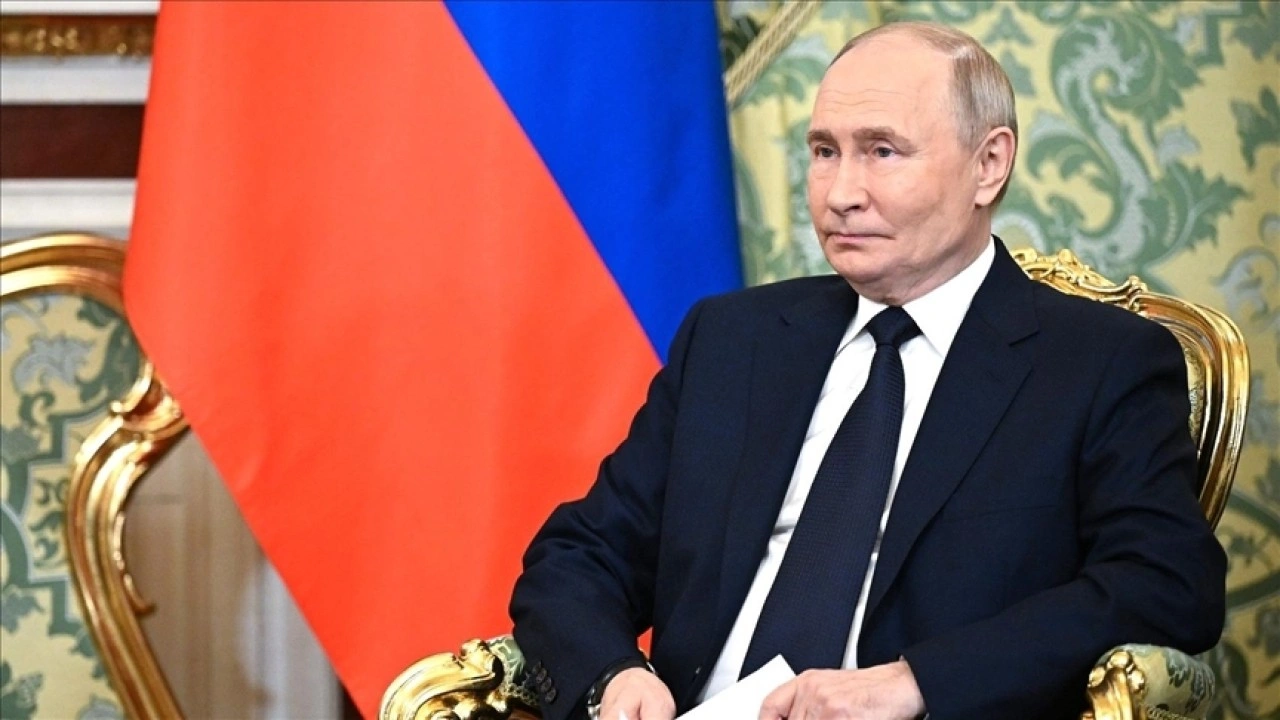 Putin, Rusya Müslümanlarına ülkenin birliğine yönelik katkıları nedeniyle teşekkür etti