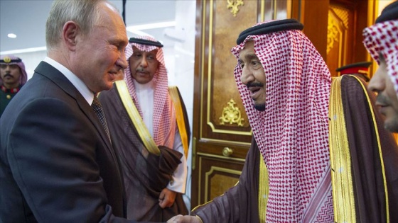 Putin ve Kral Selman 'petrol piyasalarını' görüştü