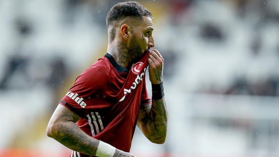 Quaresma'nın sözleşmesi uzatıldı