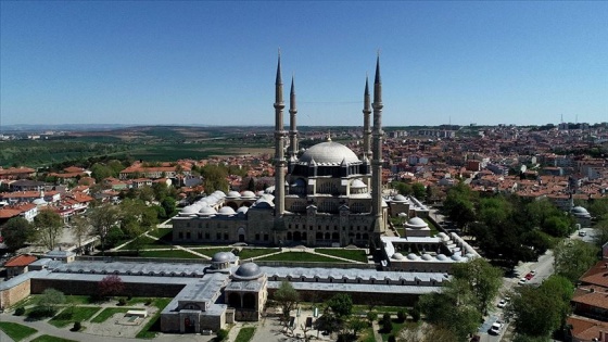 Ramazanın mukabele geleneği Selimiye'den canlı yayınla sürdürülüyor