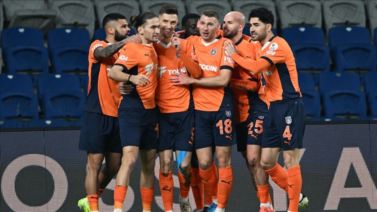 RAMS Başakşehir yeni yıla Süper Lig'in 7. sırasında giriyor