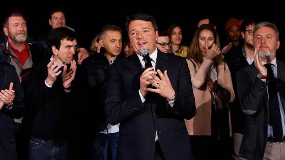 Renzi seçim yenilgisinin ardından görevi bıraktı