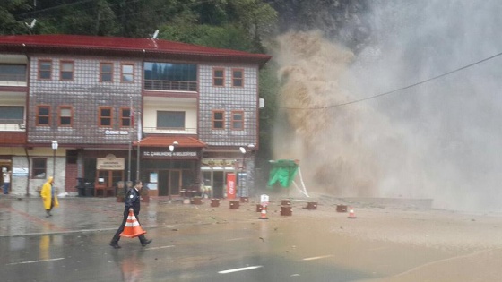 Rize’de yağış sonrası hasar tespit edilmeye çalışılıyor