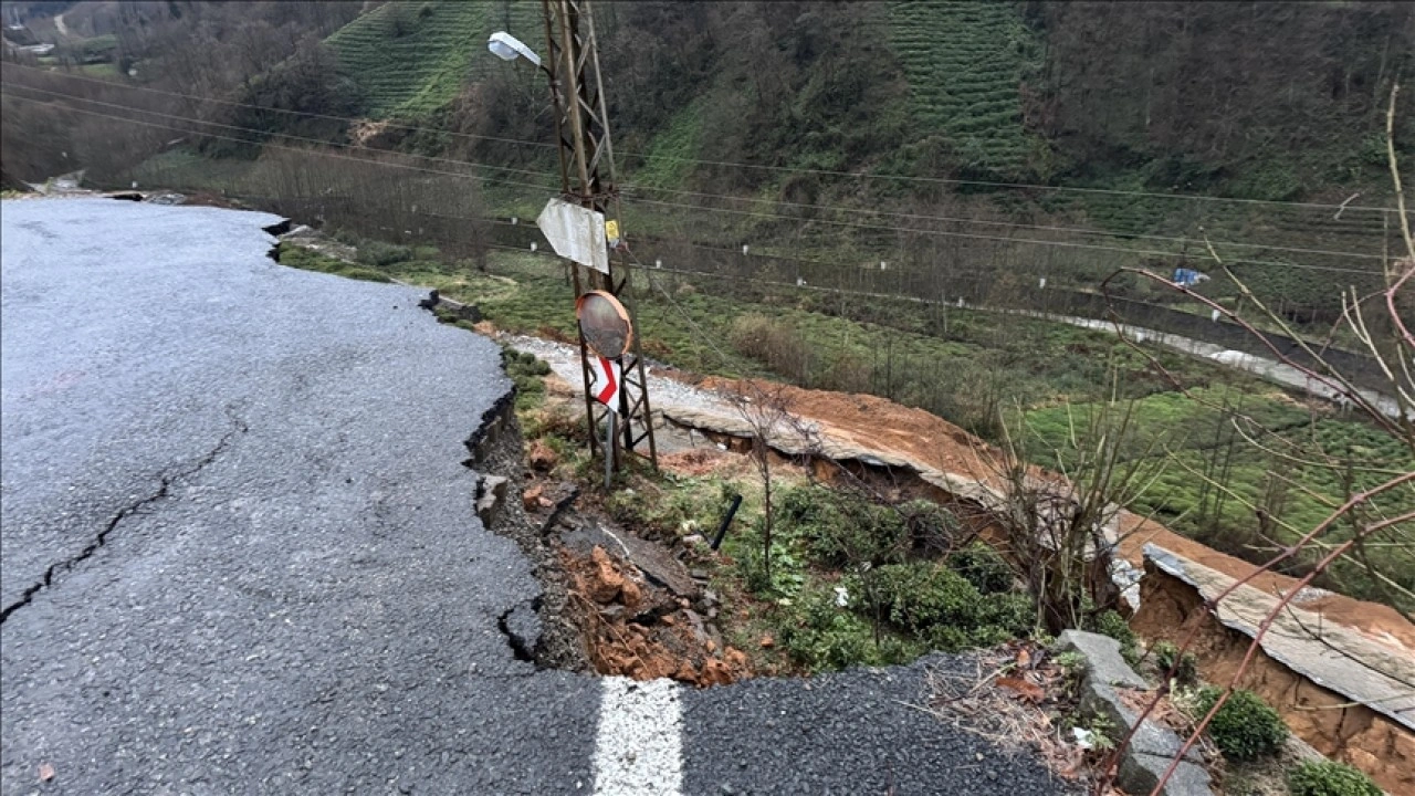 Rize'de yağışın ardından heyelan oluştu