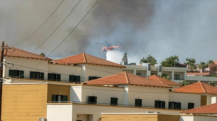 Rodos'taki orman yangını devam ediyor