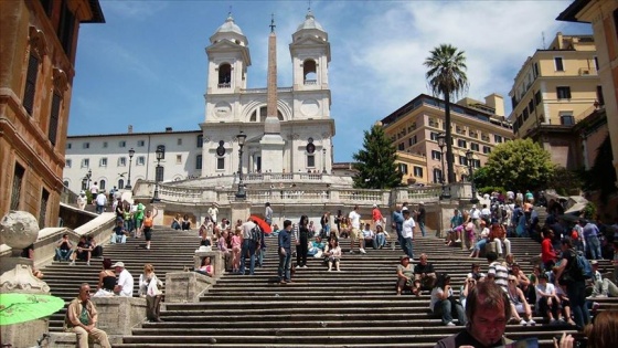 Roma'da İspanyol Merdivenleri'ne oturma yasağı