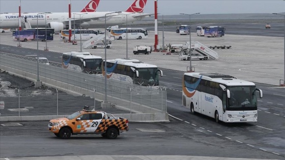 Romanya'daki Türk vatandaşları yurda getirildi