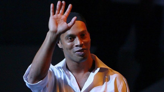 Ronaldinho yeniden Barcelona'da