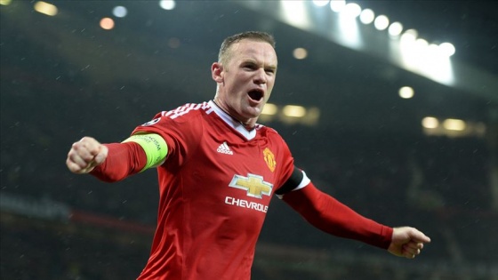 Rooney Derby County'de futbolcu-antrenör oluyor