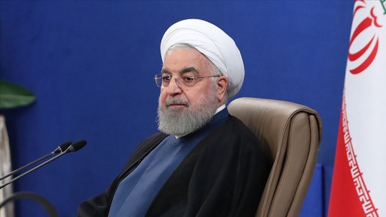 Ruhani: ABD'deki mevcut hükümet hiçbir şeyin ölçüsü olamaz