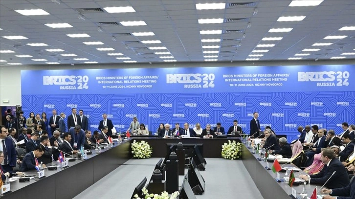 Rus uzmanlar BRICS'e taleplerin artmasını bekliyor