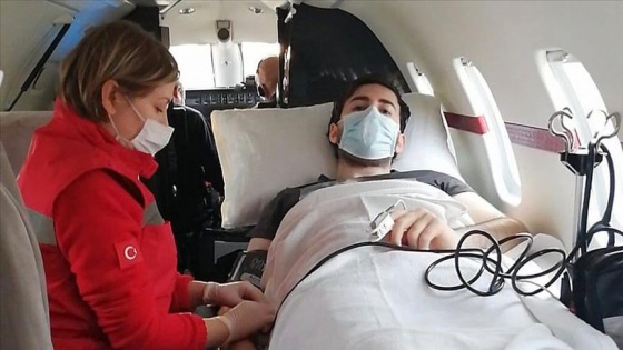 Rusya'daki akciğer hastası tıp öğrencisi ambulans uçakla Türkiye'ye getirildi