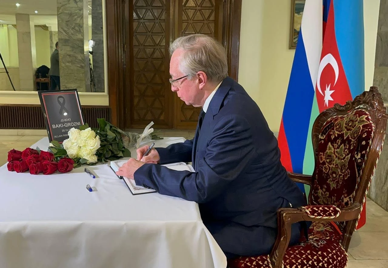 Rusya Dışişleri Bakan Yardımcısı Mihail Galuzin, uçak kazasında vefat edenleri andı