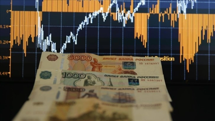 Rusya gümrükten 3,3 trilyon ruble gelir elde etti