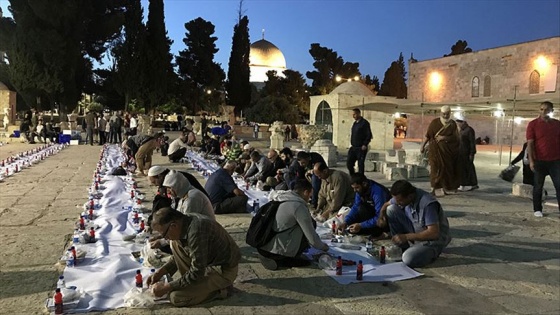 Sadakataşı'ndan Mescid-i Aksa'da iftar