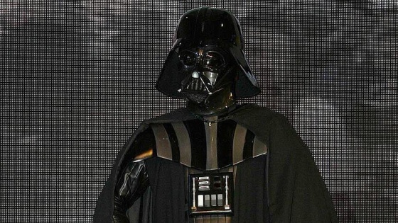 Saf altın Darth Vader maskesi 1,4 milyon dolardan satışta